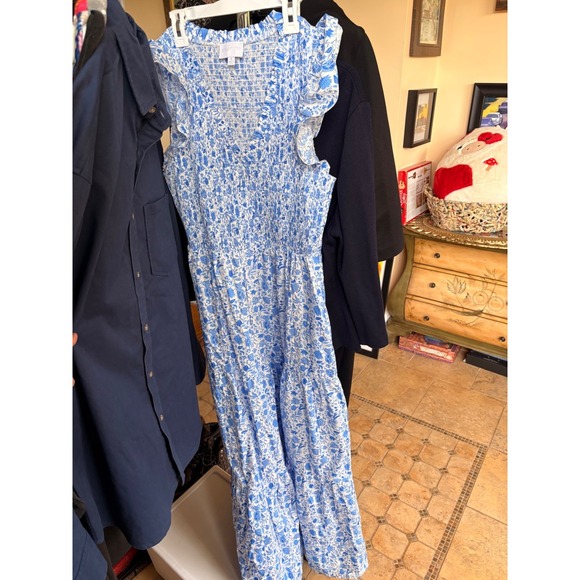 Sugar Lips Dresses & Skirts - Sugar Lips Blue Tierred Floral Maxi Vneck Sundress--M